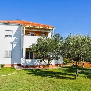Mirela , Zaton (Zadar) Kroatien